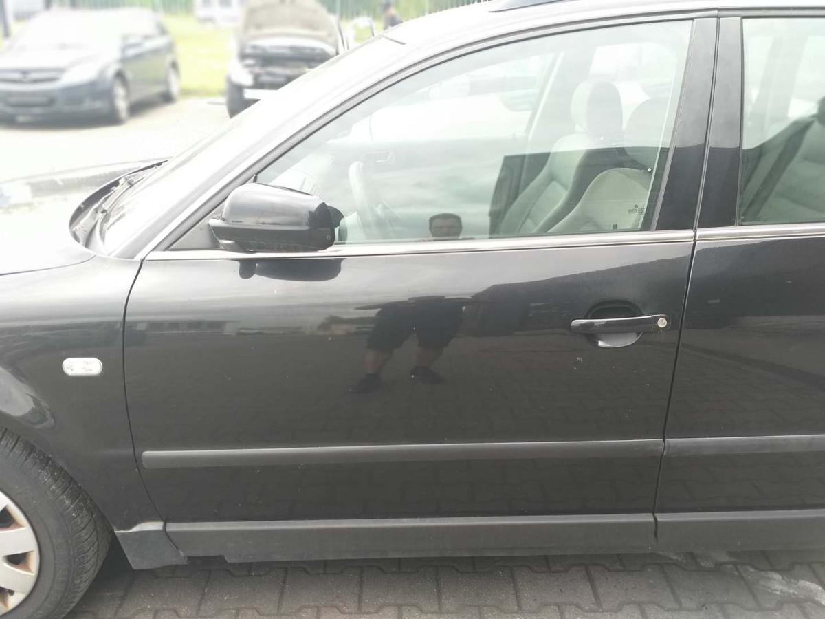 VW Passat 3BG original Tür vorn rechts LC9Z Black Magic Bj.2001